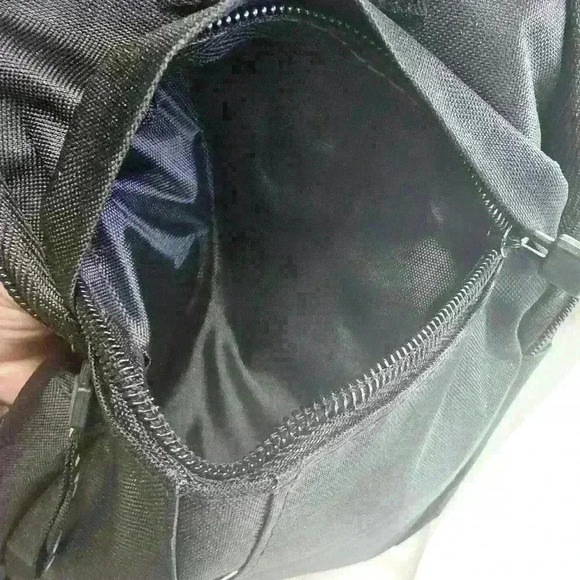 NWOT Multi-functional Shoulder Bag - Picture 5 of 5